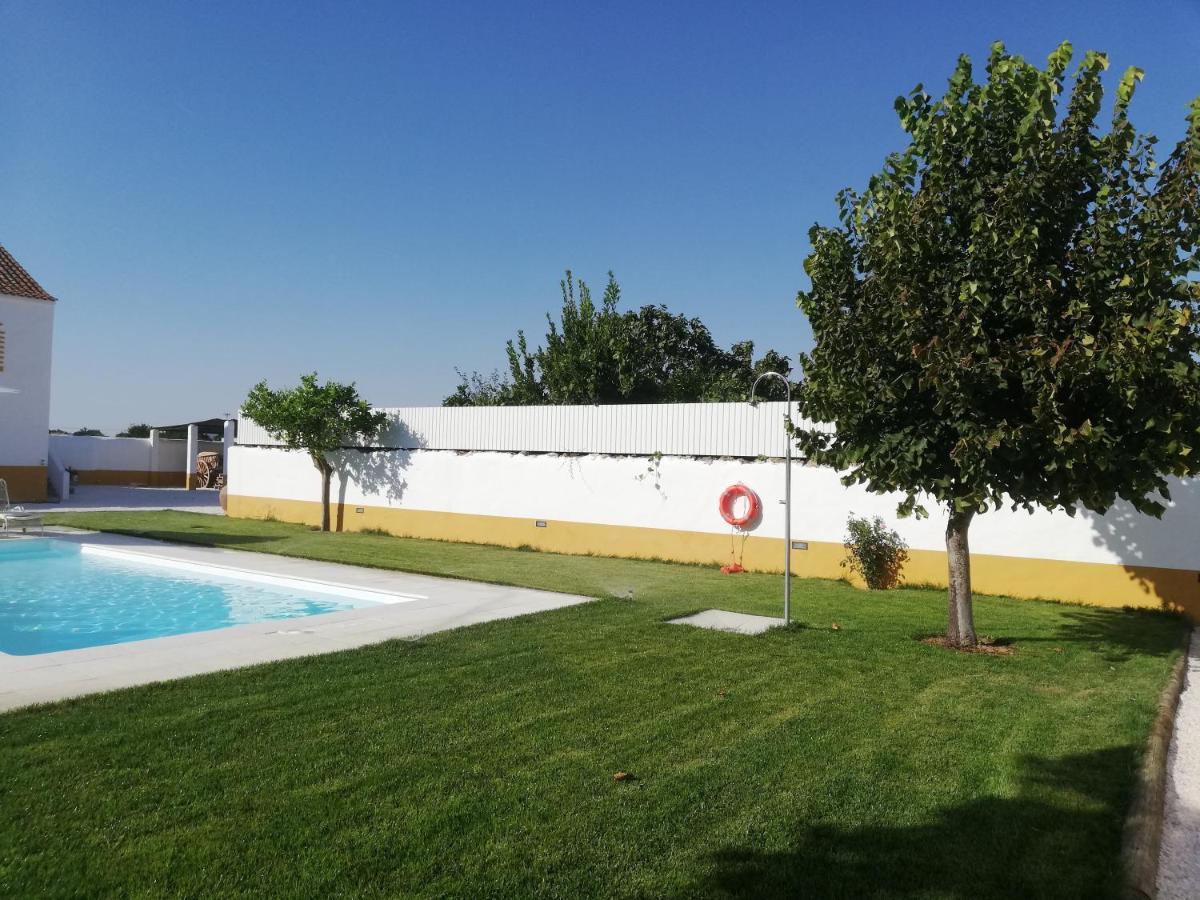 לינה וארוחת בוקר קאזה בראנקה Casa Brazao Mira (Adults Only) מראה חיצוני תמונה